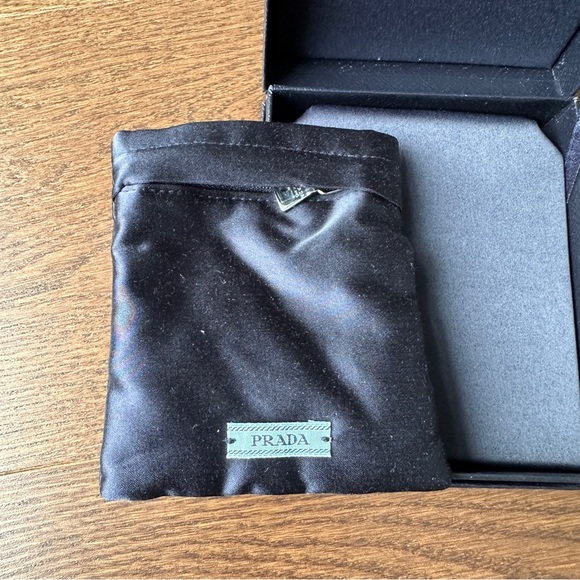 Prada jewellery pouch - Picture 2 of 4